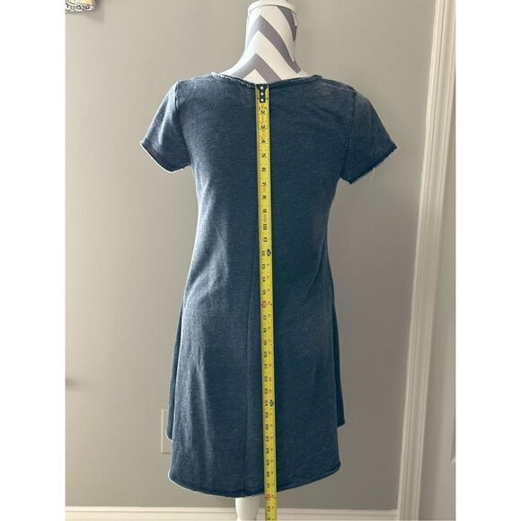 Cute sweatshirt like swing dress. - Picture 5 of 10